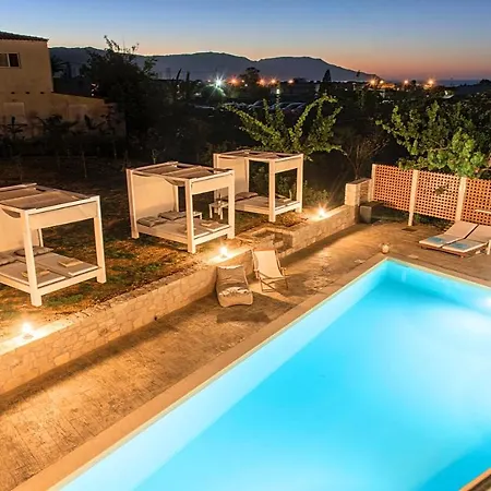 Vila Allas Heated Pool