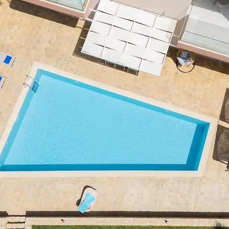 Allas Heated Pool Villa Hanya