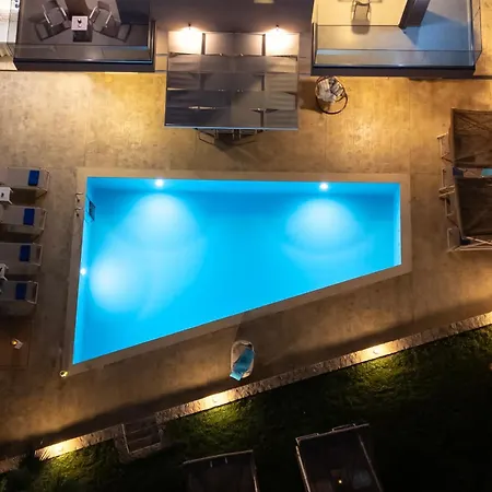 Villa Allas Heated Pool Hanya