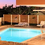 فيلة Allas Heated Pool *