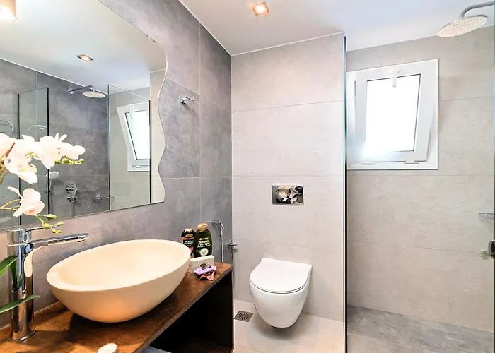 Allas Heated Pool La Canea