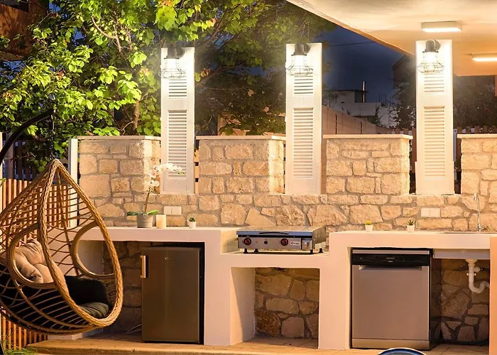 Allas Heated Pool Villa *